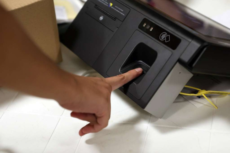 Cvijanović došla da glasa pa nastao problem s biometrijom tokom glasanja na izborima