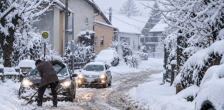 Prijeti li nam zima za pamćenje? Meteorolozi prate zabrinjavajući scenario: Čak minus 40 stepeni? Zima za pamćenje – ulica u Bosni i Hercegovini prekrivena snijegom tokom zimskih vremenskih uslova